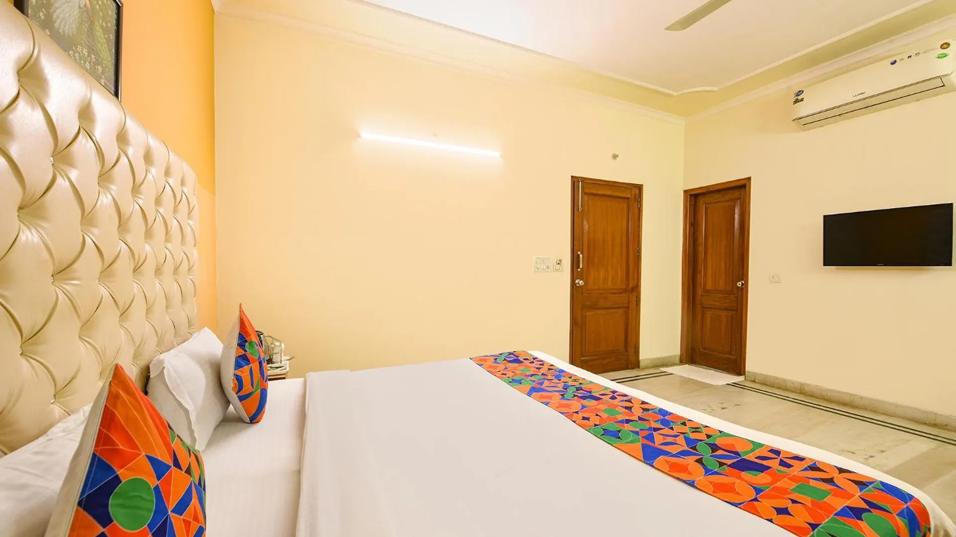 Hotel Gracious Gurgaon