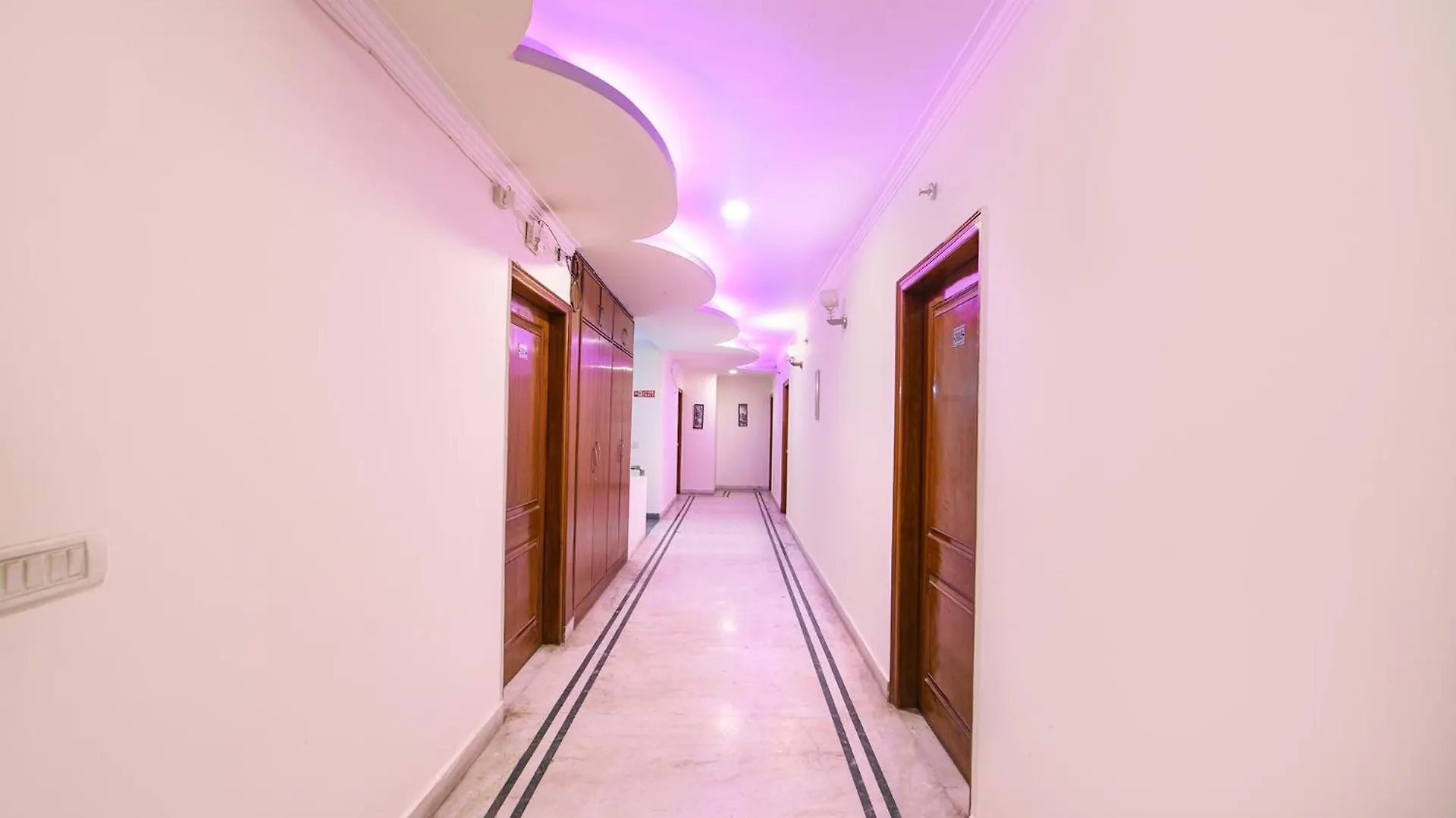Hotel Gracious Gurgaon India