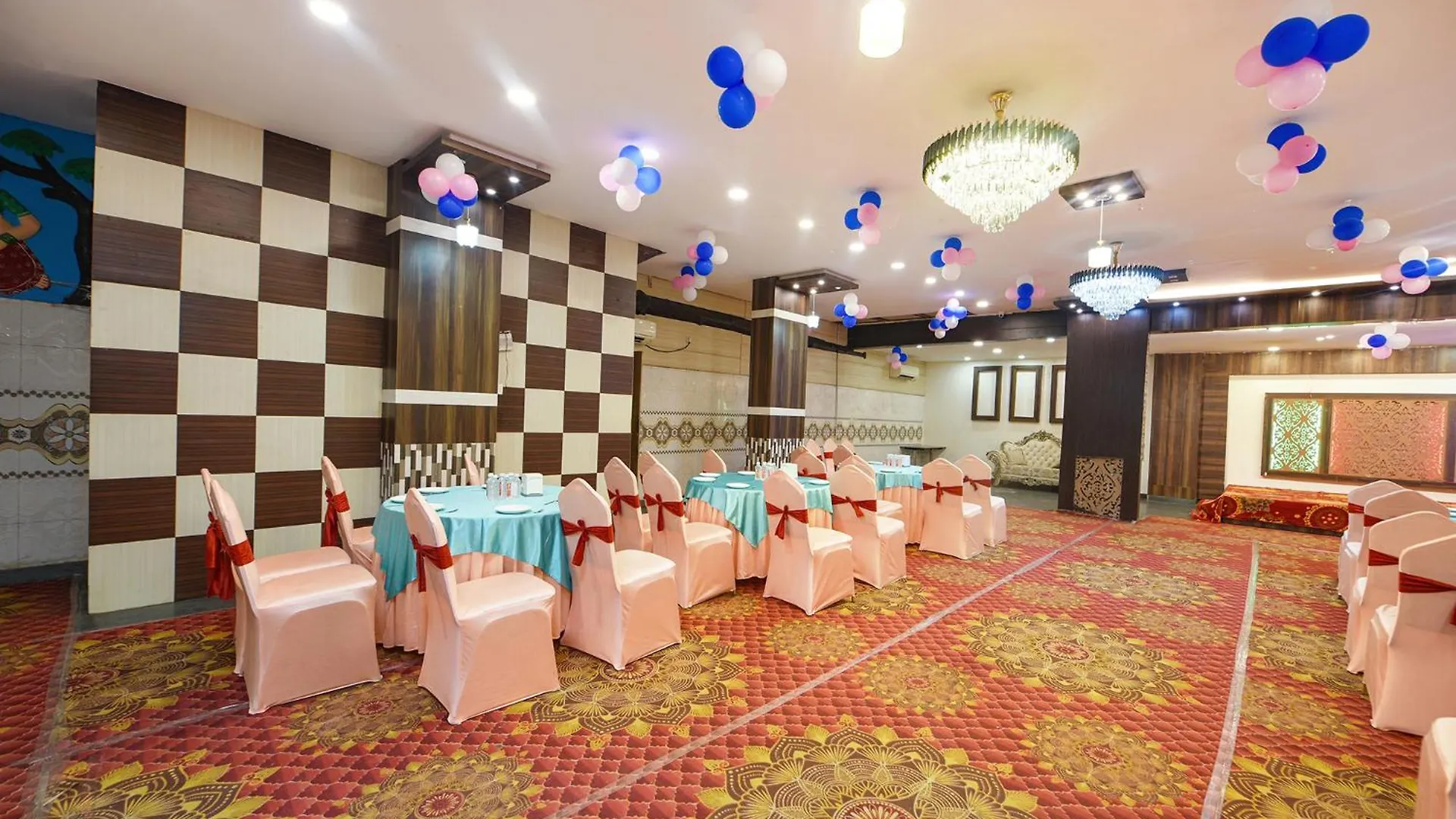 Hotel Gracious Gurgaon