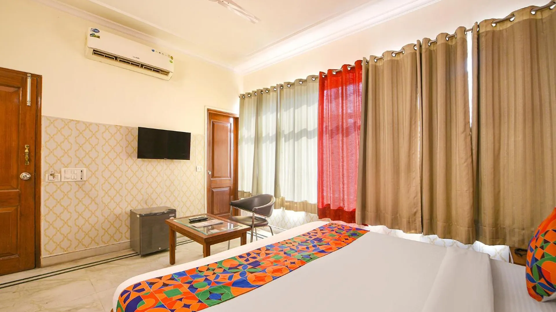 Hotel Gracious Gurgaon