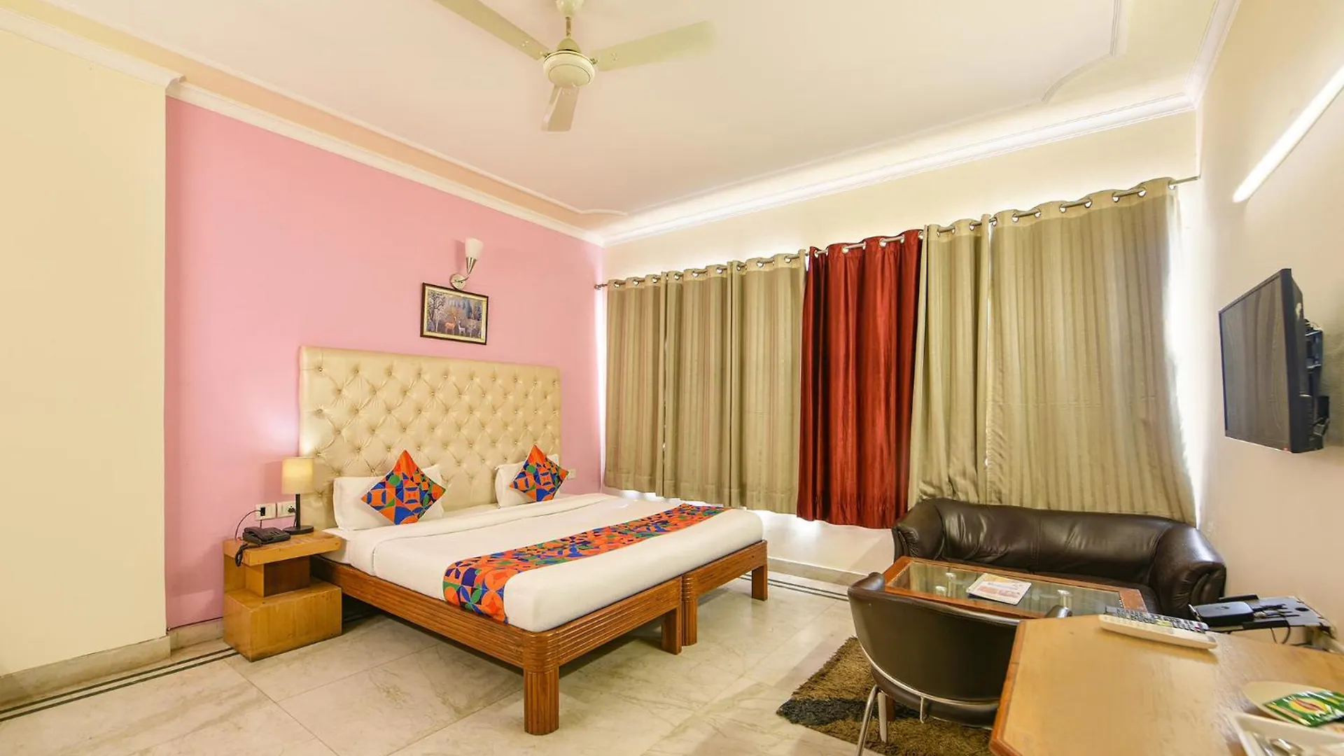 Hotel Gracious Gurgaon