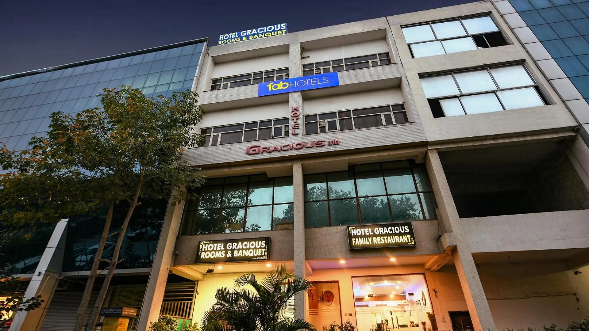 Hotel Gracious Gurgaon