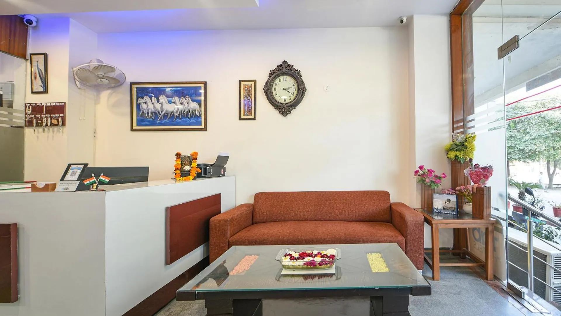 ***  Hotel Gracious Gurgaon India