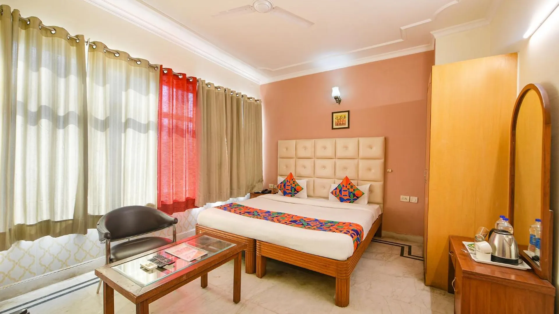 Hotel Gracious Gurgaon