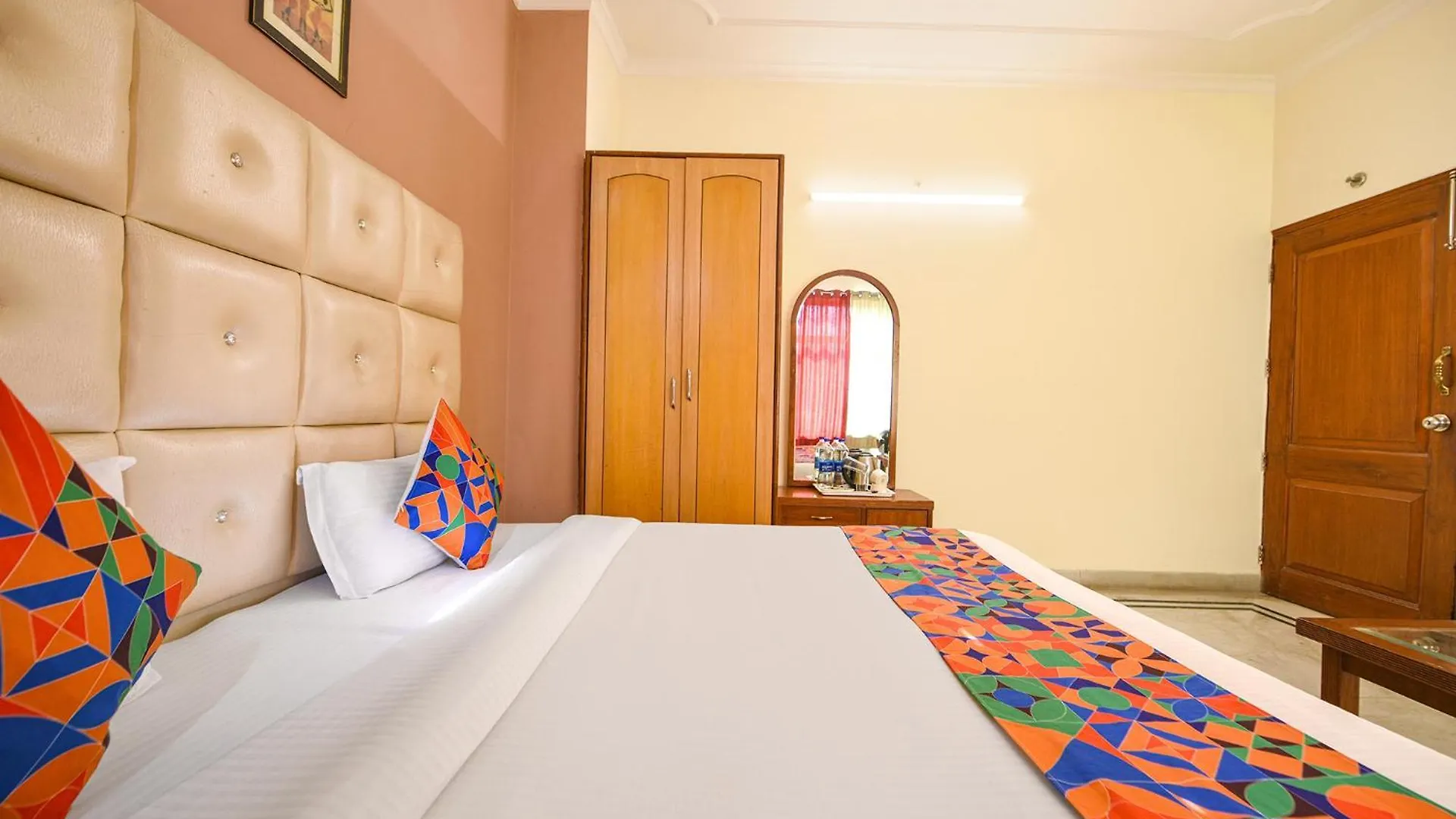 Hotel Gracious Gurgaon